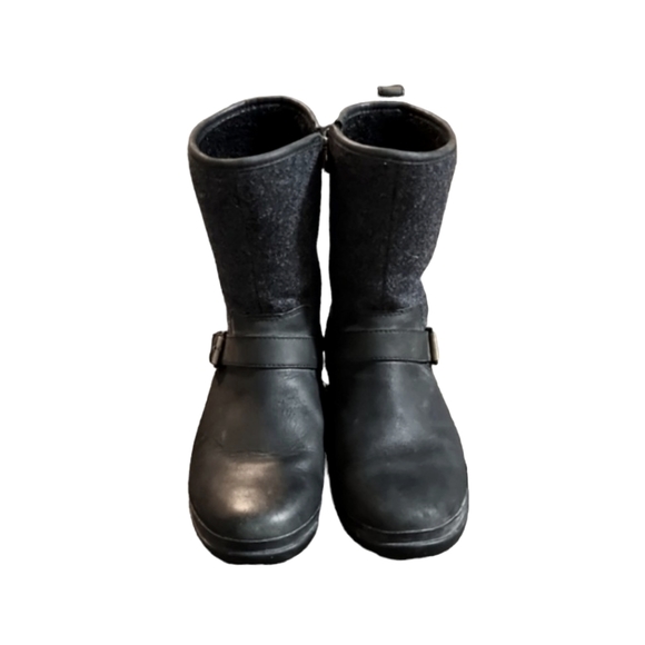 UGG Robbie Waterproof boots size 8 - Picture 2 of 8